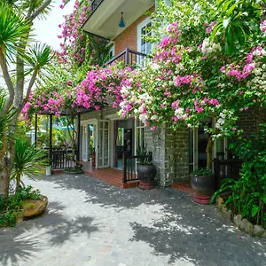 Feriested Blooms Boutique Village